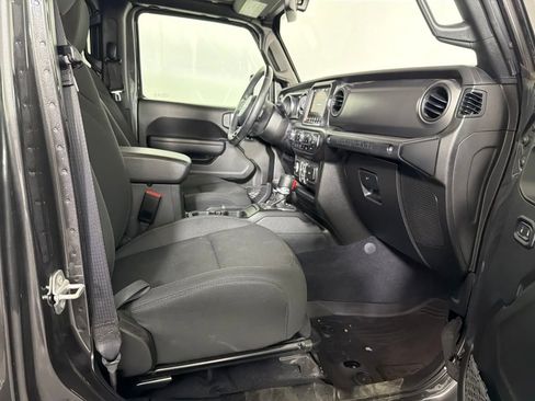 Used 2022 Jeep Wrangler Unlimited Sport AWD/4WD image 30