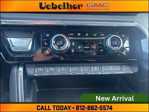 Used 2025 GMC Sierra 1500 Denali w/ Denali Reserve Package image 8