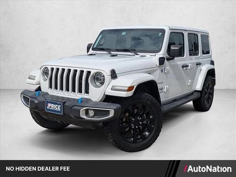 Used 2022 Jeep Wrangler Unlimited Sahara w/ Cold Weather Group AWD/4WD image 1