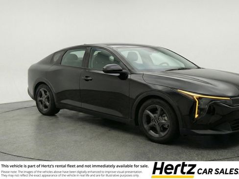 Used 2025 Kia K4 LXS FWD image 1