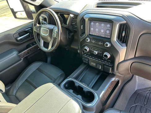 Used 2023 GMC Sierra 2500 Denali w/ Denali Ultimate Package image 11