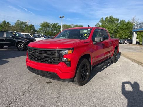 Used 2024 Chevrolet Silverado 1500 Custom w/ Turbomax Blackout Package image 4