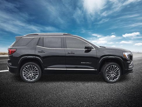 New 2026 GMC Terrain Denali w/ LPO, Floor Liner Package AWD/4WD image 20
