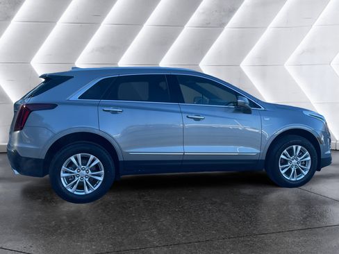 New 2026 Cadillac XT5 Luxury image 7