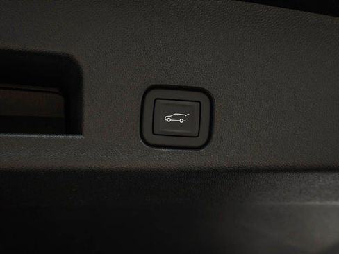 New 2026 GMC Acadia Elevation w/ Elevation Premium Package AWD/4WD image 9
