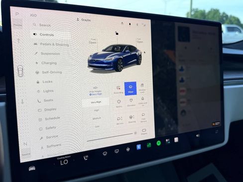 Used 2022 Tesla Model S AWD/4WD image 22