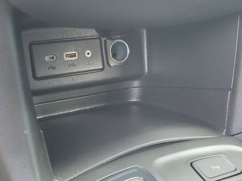 Certified 2022 Chevrolet Equinox RS w/ LPO, Floor Liner Package image 31