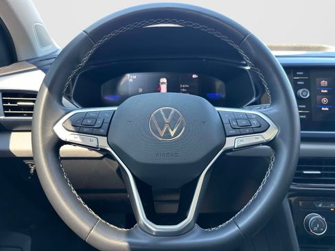 Certified 2023 Volkswagen Taos SE FWD image 21