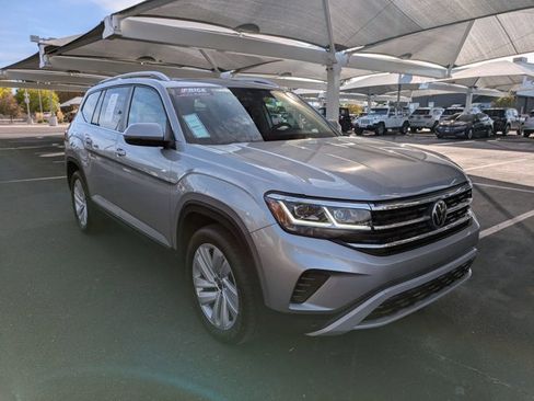 Used 2021 Volkswagen Atlas SEL image 3