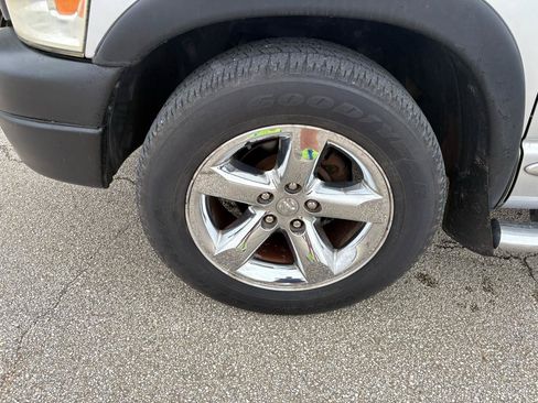 Used 2007 Dodge Ram 1500 Truck ST RWD image 17