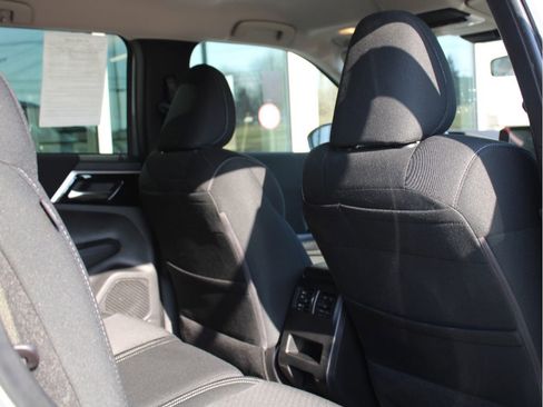 Used 2022 Mitsubishi Outlander ES AWD/4WD image 26