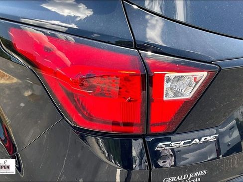 Certified 2019 Ford Escape SE FWD image 29