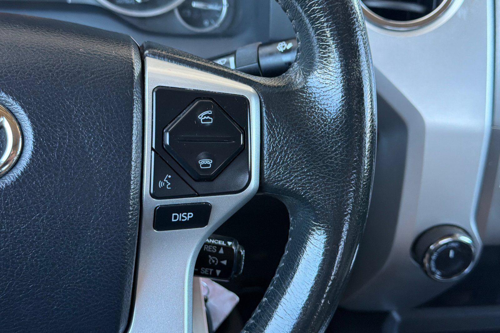 Used 2015 Toyota Tundra Limited AWD/4WD image 29