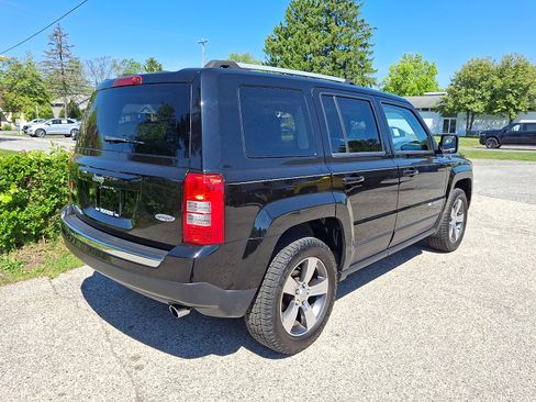 Used 2017 Jeep Patriot High Altitude AWD/4WD image 6