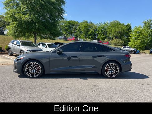 Used 2025 Audi S5 Prestige w/ Prestige Package AWD/4WD image 5