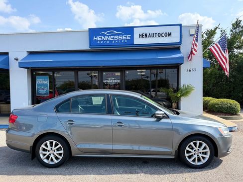 Used 2012 Volkswagen Jetta SE FWD image 5