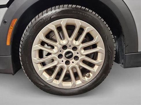 Certified 2025 MINI Cooper S image 23