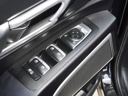 Used 2021 Kia Telluride S FWD image 25