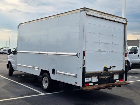 Used 2015 Ford E-350 and Econoline 350 Super Duty RWD image 13