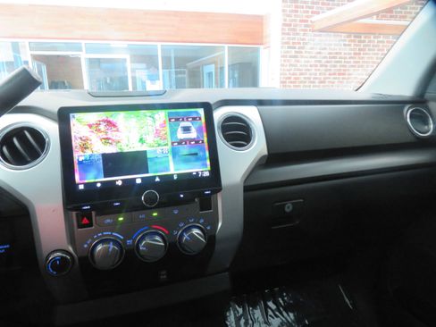 Used 2019 Toyota Tundra SR5 AWD/4WD image 38