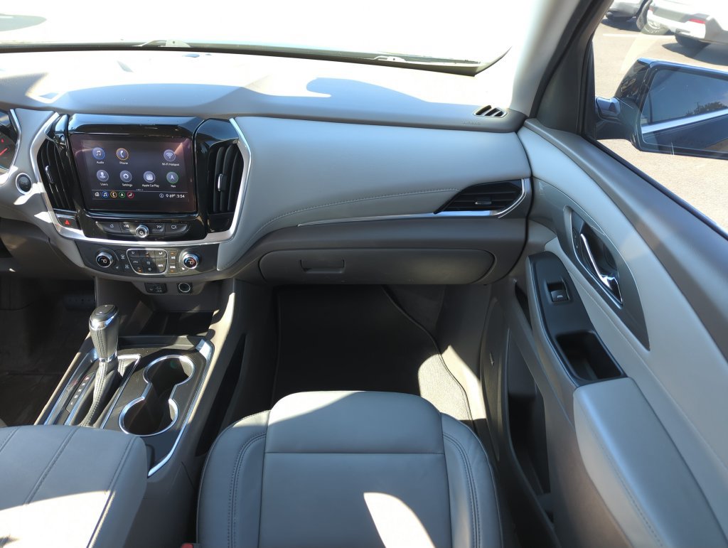Used 2020 Chevrolet Traverse LT w/ LT Premium Package FWD image 15