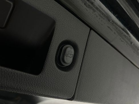 Used 2020 Chevrolet Tahoe Premier image 40