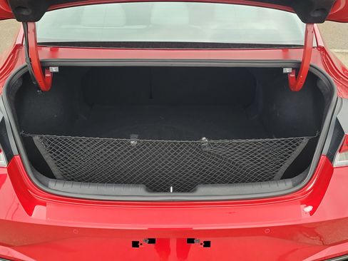 Used 2023 Hyundai Elantra Limited image 8