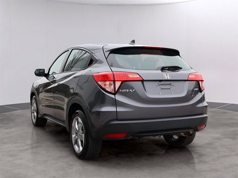 Used 2018 Honda HR-V LX image 7