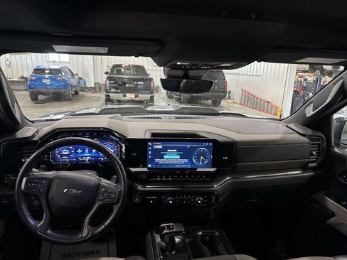 Used 2023 Chevrolet Silverado 1500 ZR2 w/ Technology Package AWD/4WD image 8