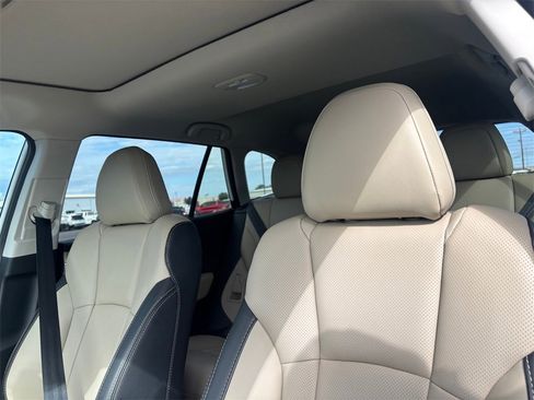 Used 2025 Subaru Outback Limited image 13
