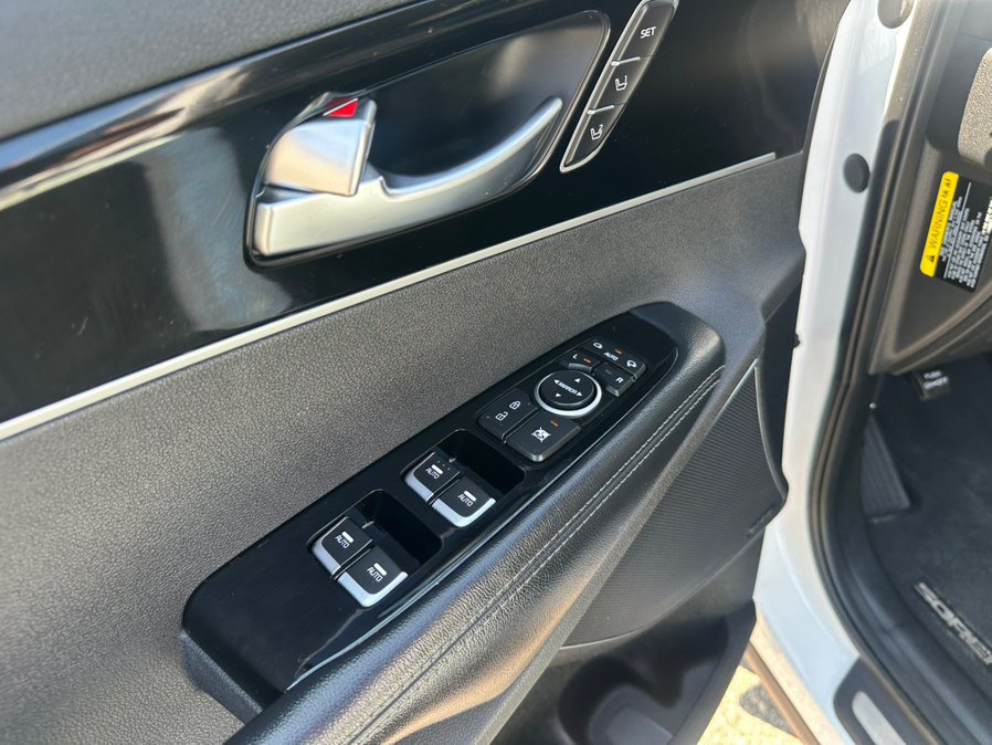 Used 2018 Kia Sorento SX AWD/4WD image 22