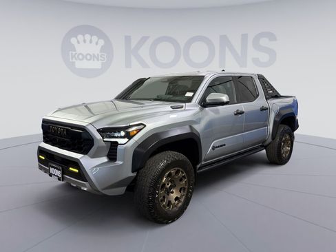 Used 2024 Toyota Tacoma Trailhunter image 1