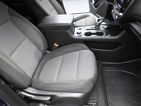 Used 2023 Chevrolet Traverse LT image 27