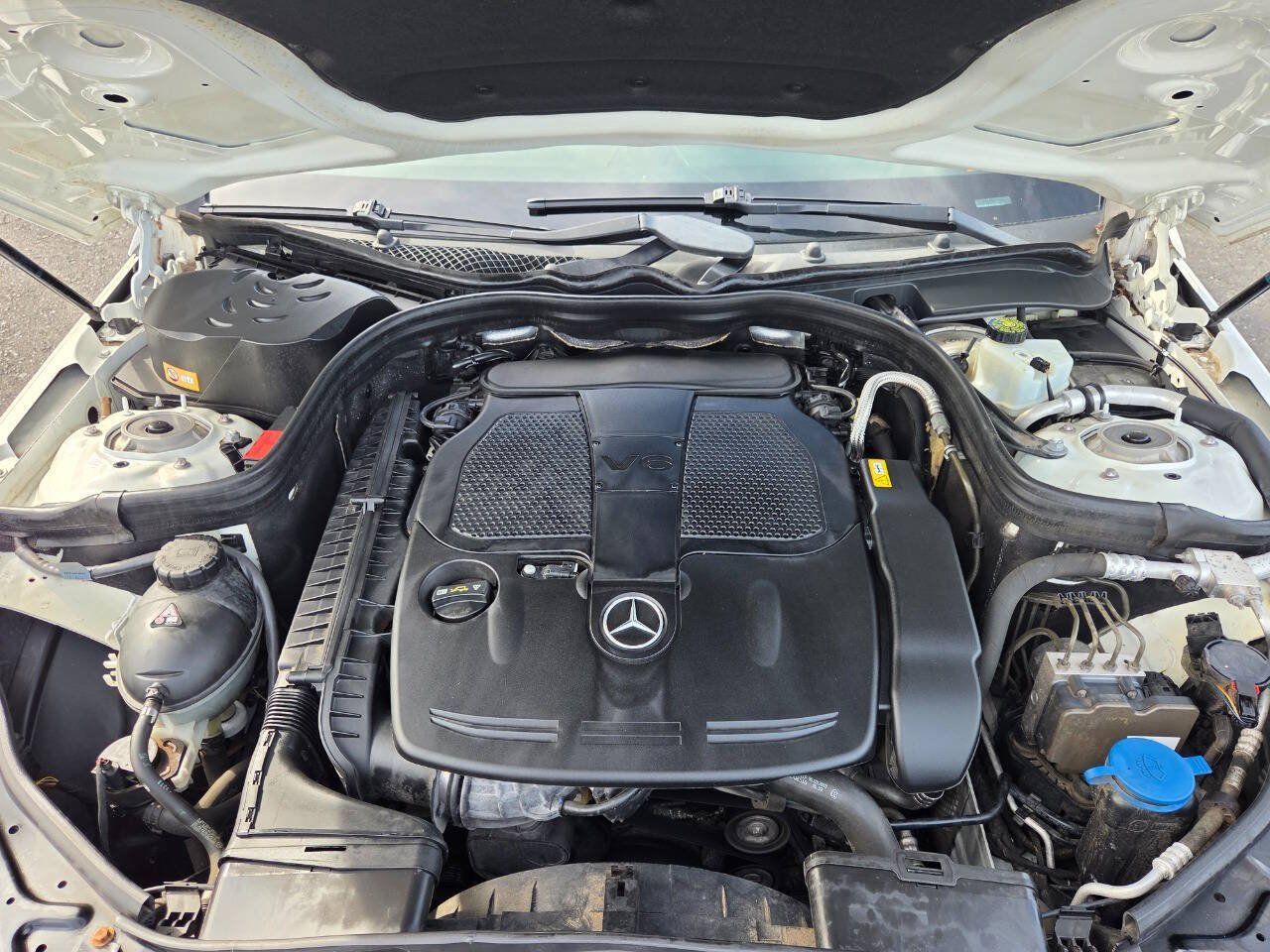 Used 2014 Mercedes-Benz E 350 4MATIC Sedan w/ Premium 1 Package image 42