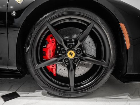 Used 2021 Ferrari F8 Tributo RWD image 18