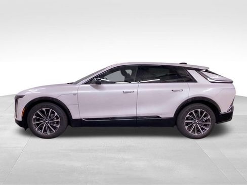 New 2025 Cadillac Lyriq Sport AWD/4WD image 5