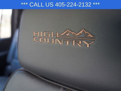 New 2026 Chevrolet Suburban High Country AWD/4WD image 17