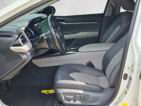 Used 2018 Toyota Camry XLE w/ Driver Assist Package FWD image 12