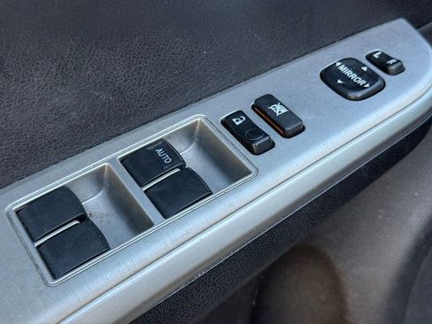 Used 2012 Toyota Camry SE image 10