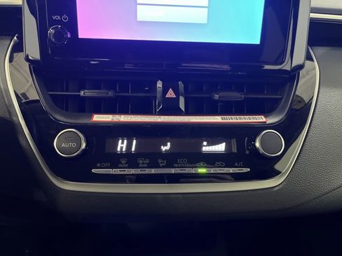 Used 2026 Toyota Corolla LE image 32