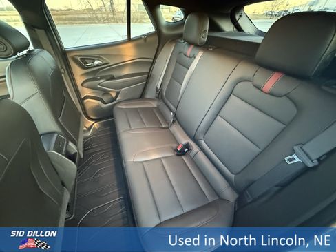 Used 2024 Chevrolet Trax RS w/ Sunroof Package image 18