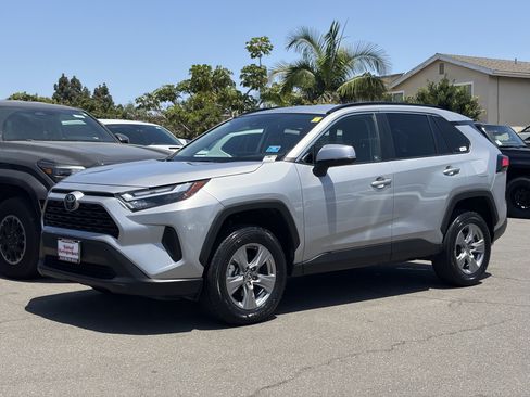 Certified 2025 Toyota RAV4 XLE FWD image 6