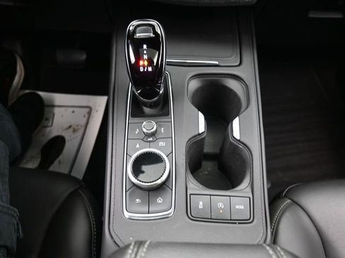 Used 2024 Cadillac XT4 Premium Luxury image 11