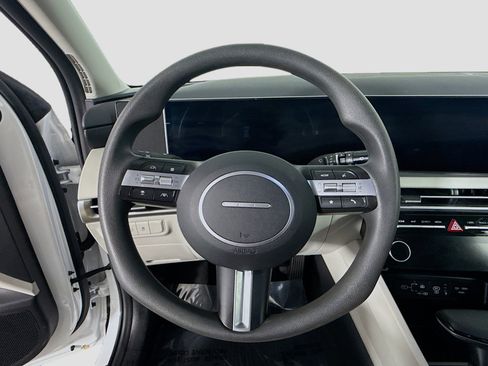 Used 2025 Hyundai Tucson SEL image 13