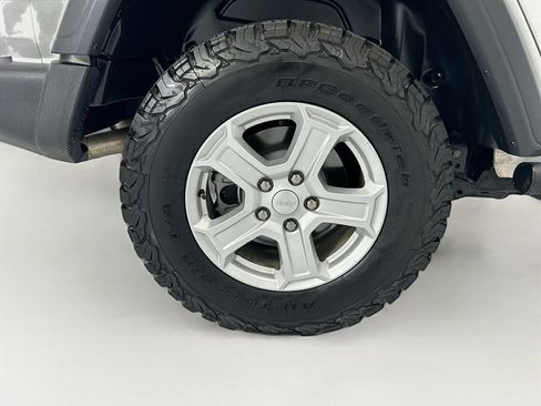 Used 2020 Jeep Wrangler Unlimited Sport S AWD/4WD image 32