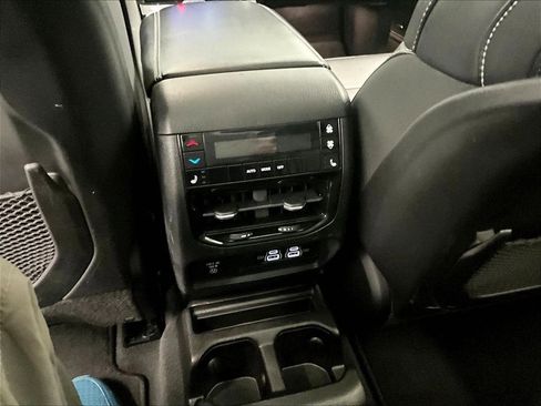 Used 2022 Jeep Grand Cherokee L Limited image 28