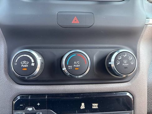 Used 2021 RAM 2500 Big Horn AWD/4WD image 23