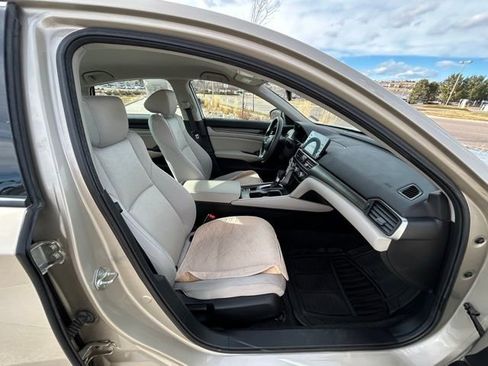 Used 2020 Honda Accord LX image 21