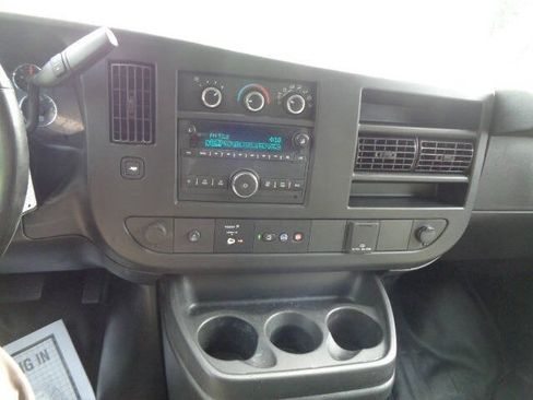 Used 2019 Chevrolet Express 3500 w/ Driver Convenience Package RWD image 16