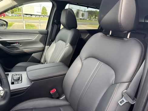 Certified 2026 MAZDA CX-70 3.3 Turbo w/ Preferred Package image 9